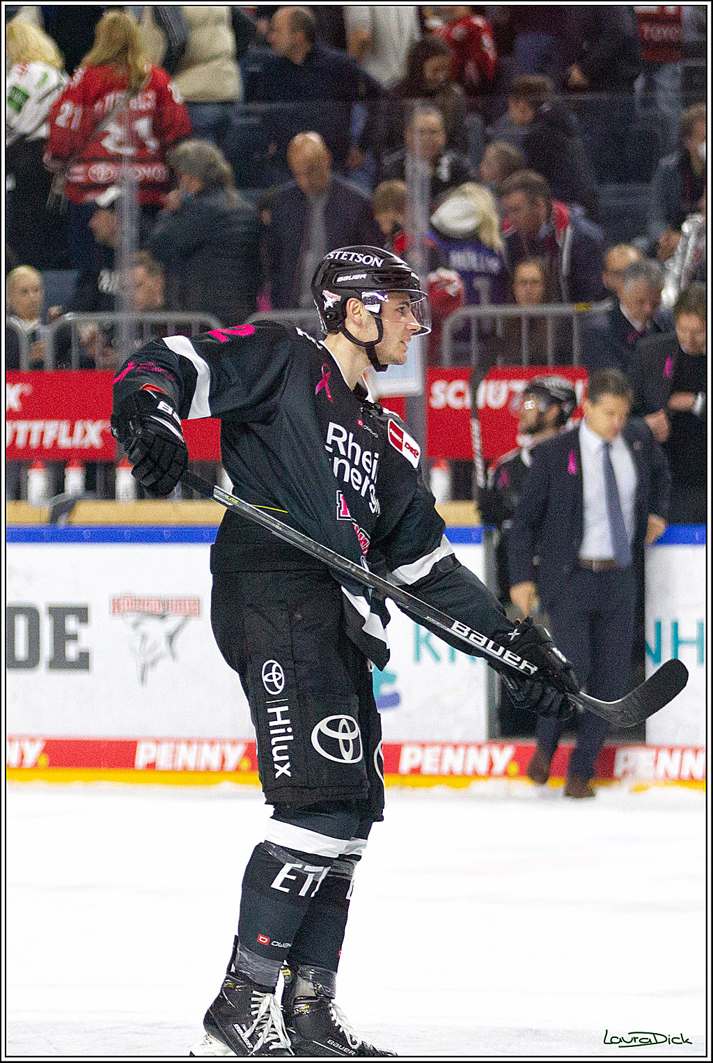 PENNY DEL;  Koelner Haie - Schwenninger Wild Wings; Koeln, 08.10.2021